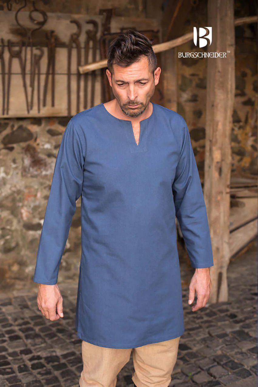 Under Tunic Leif