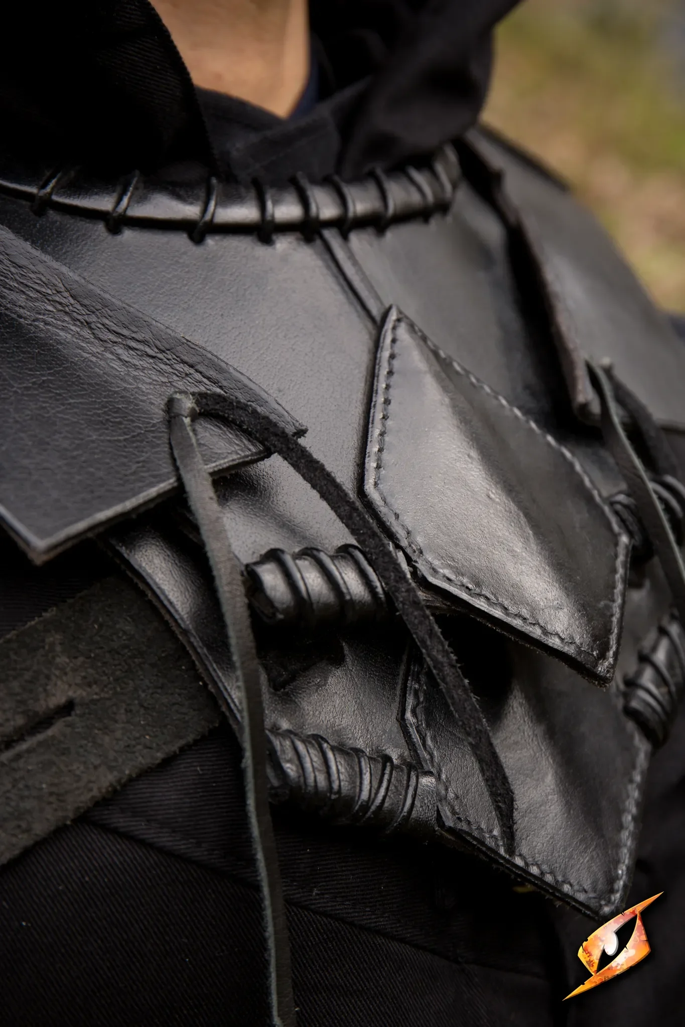 Dark Elf Gorget - Image 10