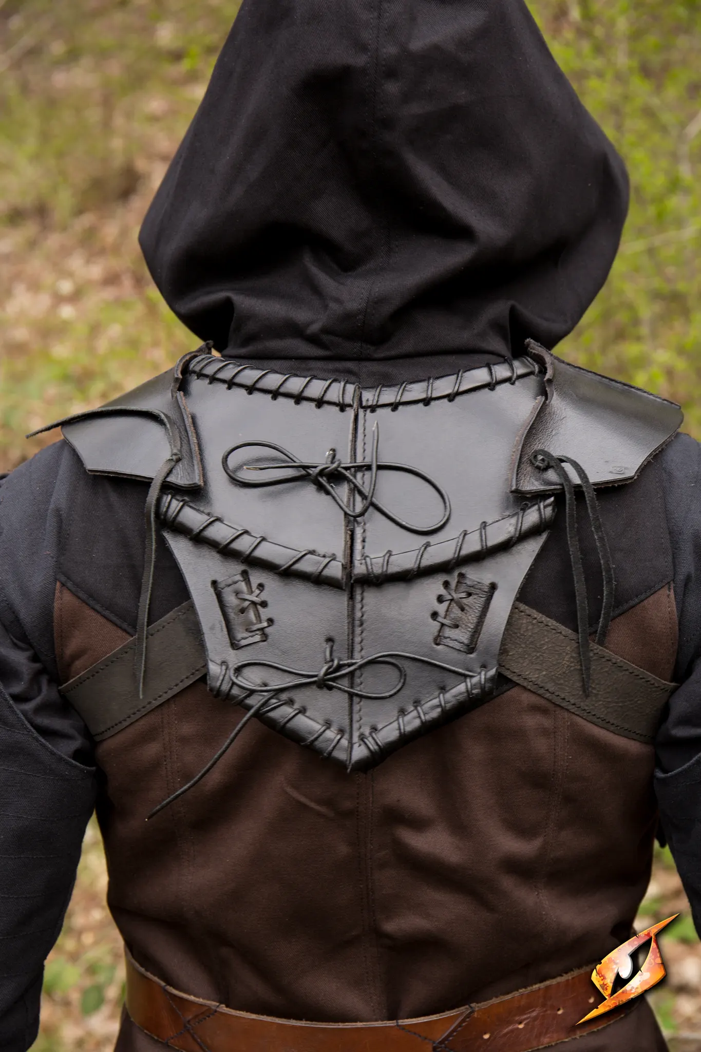 Dark Elf Gorget - Image 7