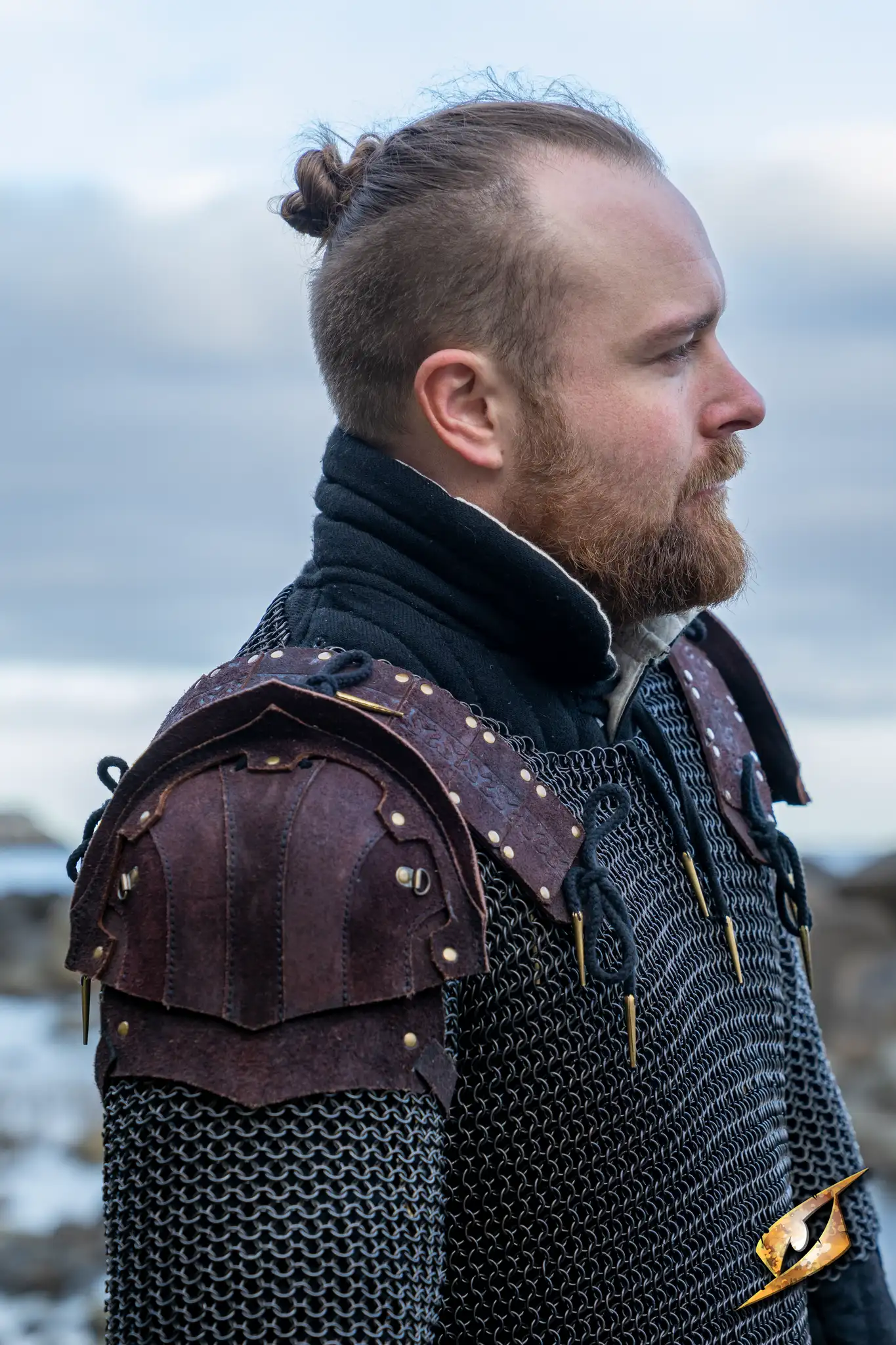 Woodsman Suede Shoulder Armour - Image 10