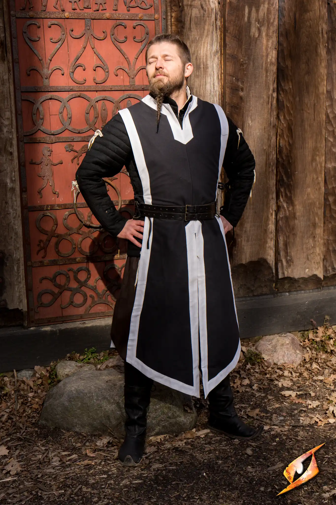 Basic Tabard - Image 37