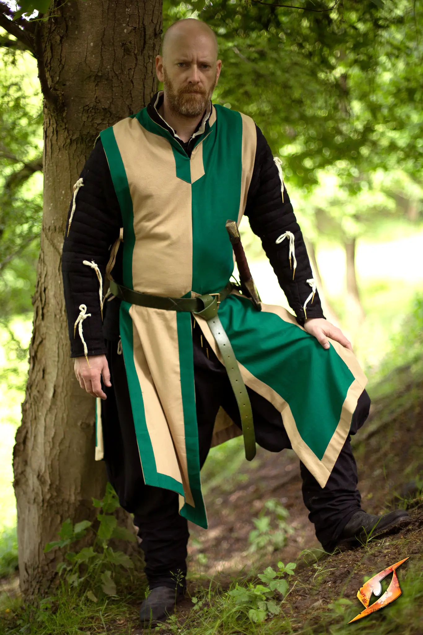 Basic Tabard - Image 9