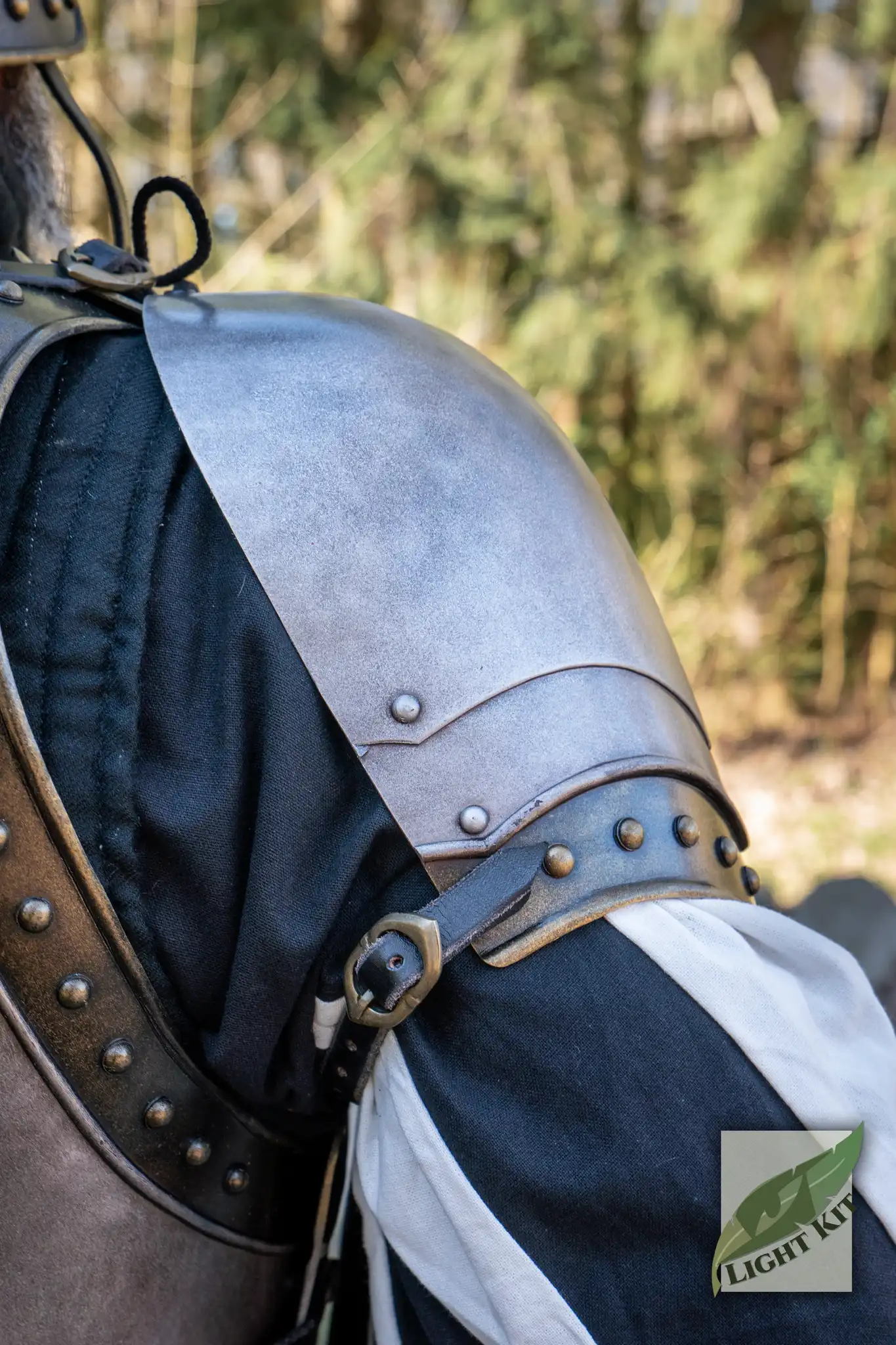 Knightly Spaulders - Image 3