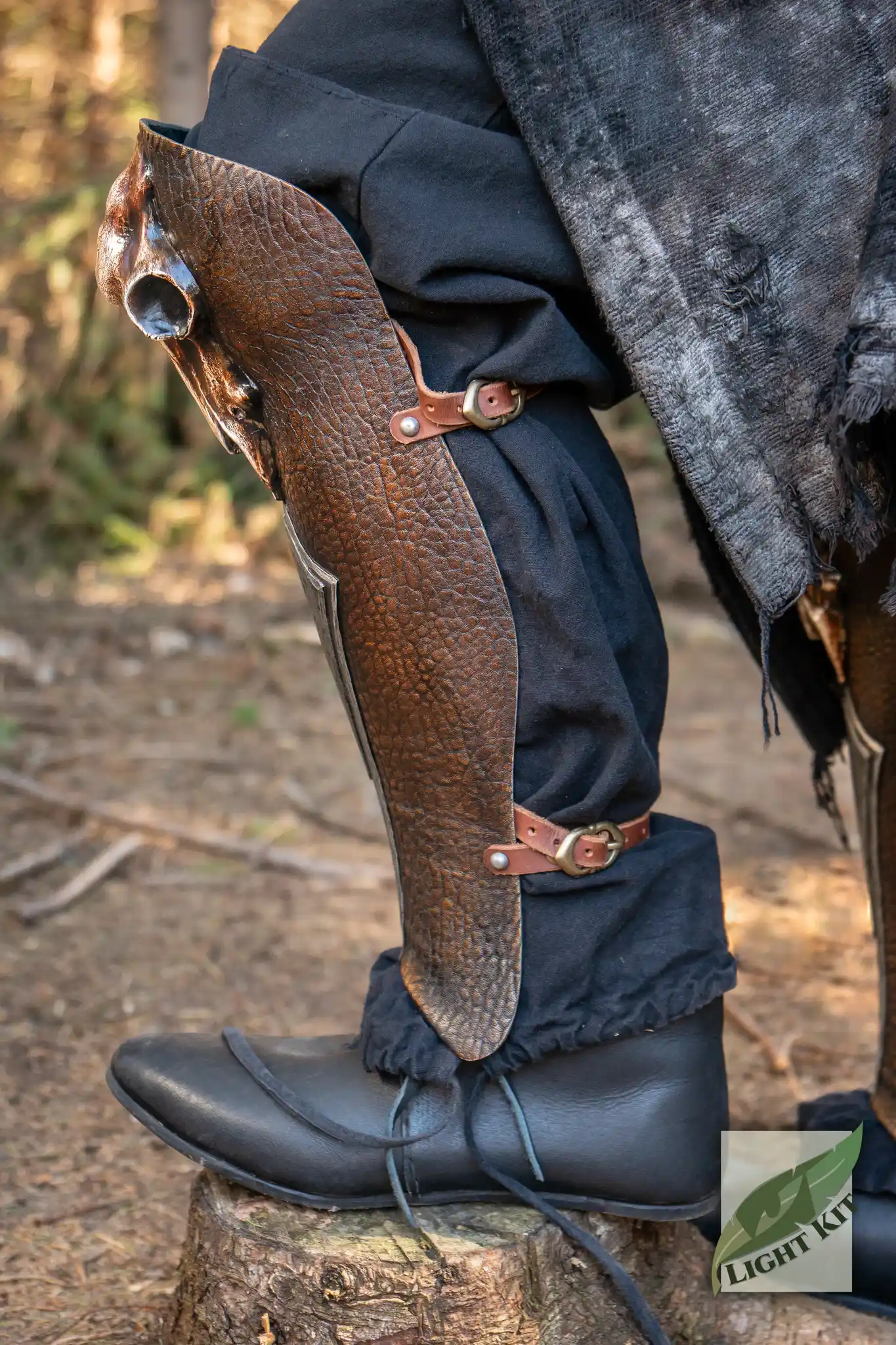 Barbarian Greaves PU - L/XL - Image 9