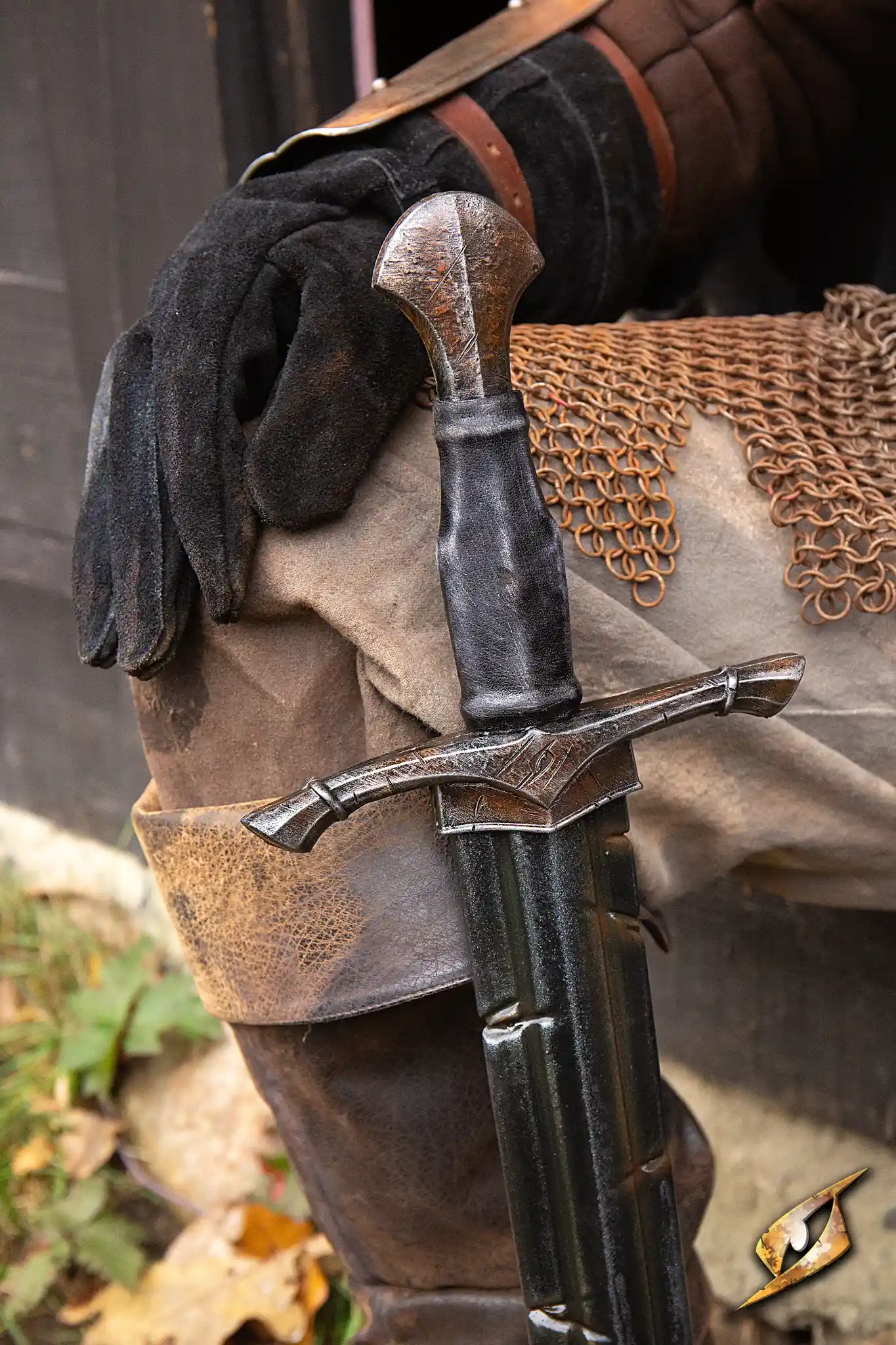 Battleworn Ranger Sword - Image 8
