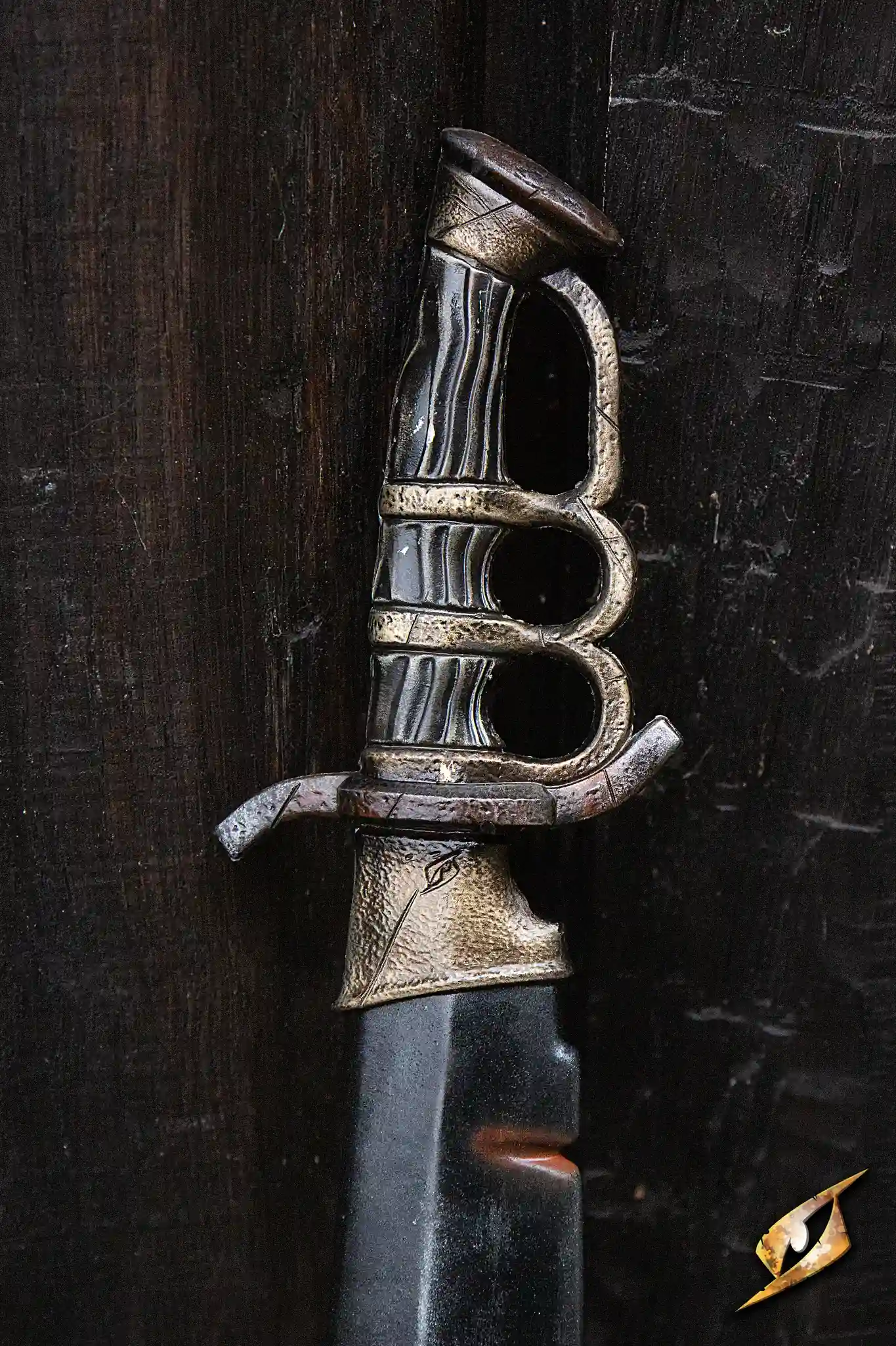 Battleworn Trench Knife - Image 7