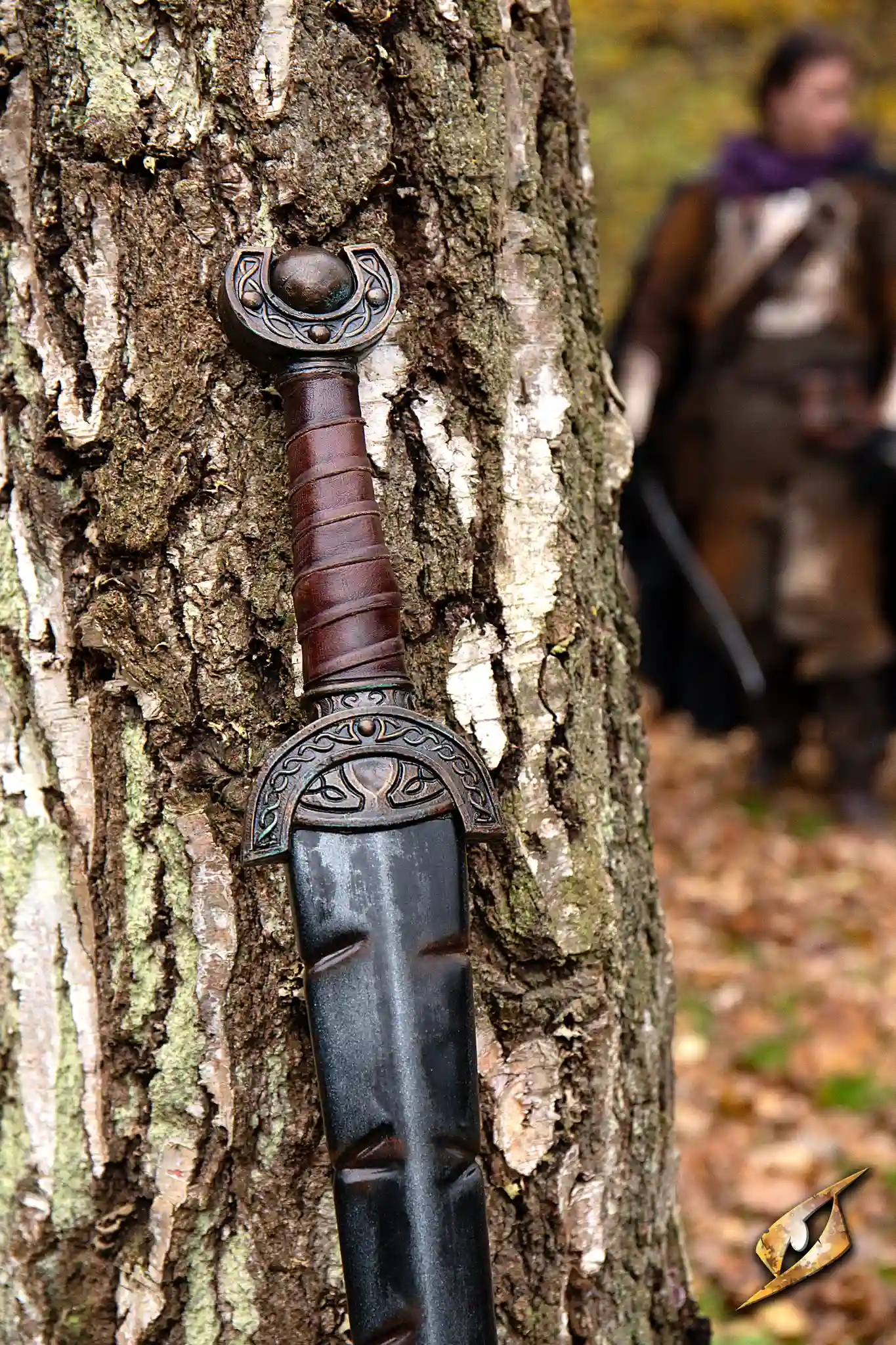 Battleworn Celtic Leaf Sword - Image 10