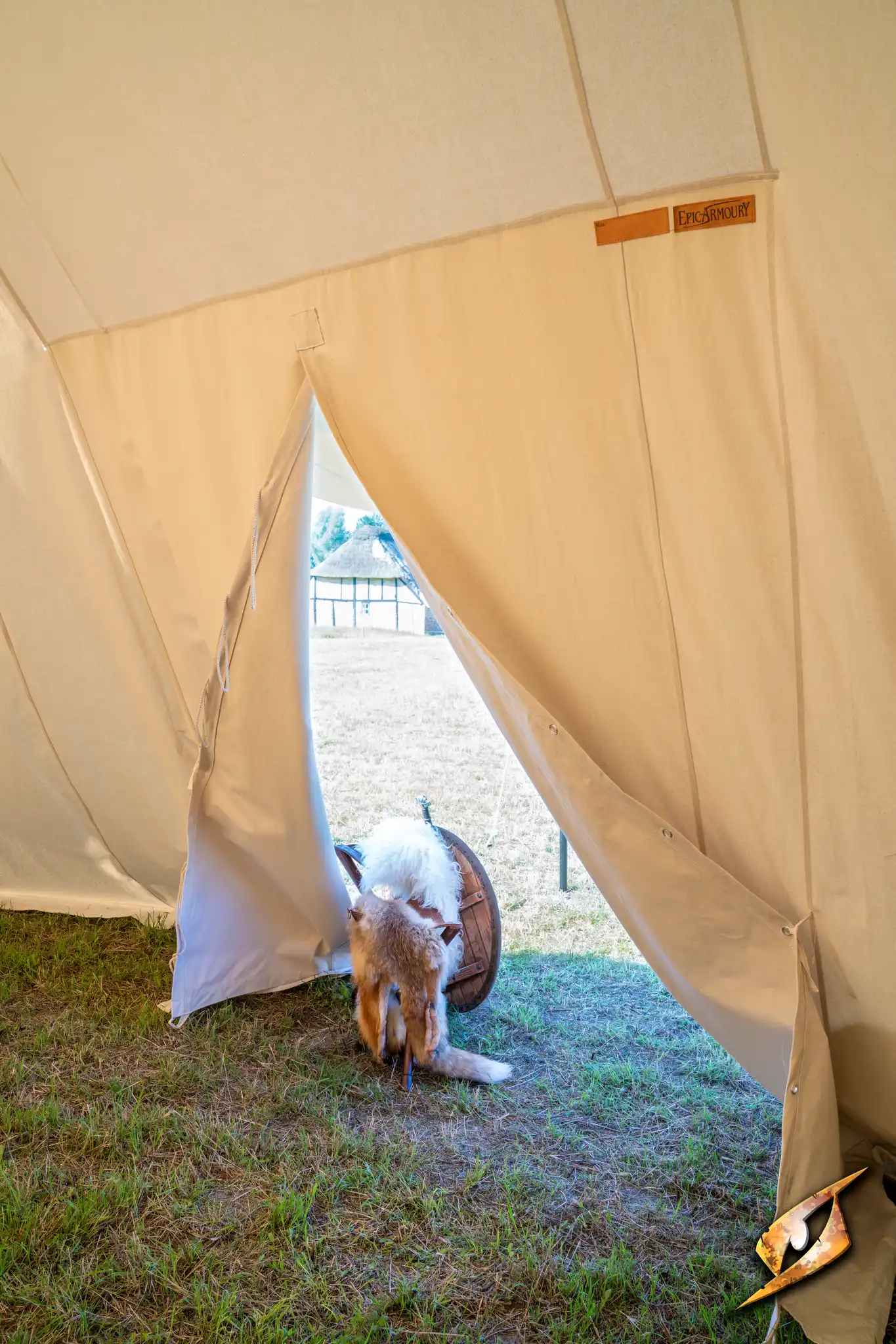 Double Wedge Tent - 5x7m - Image 9
