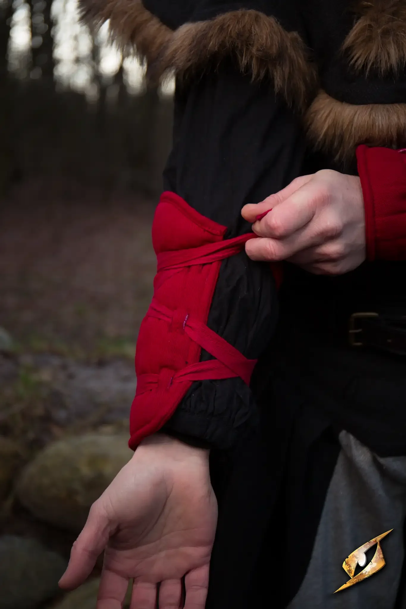 Padded Bracers - Image 39