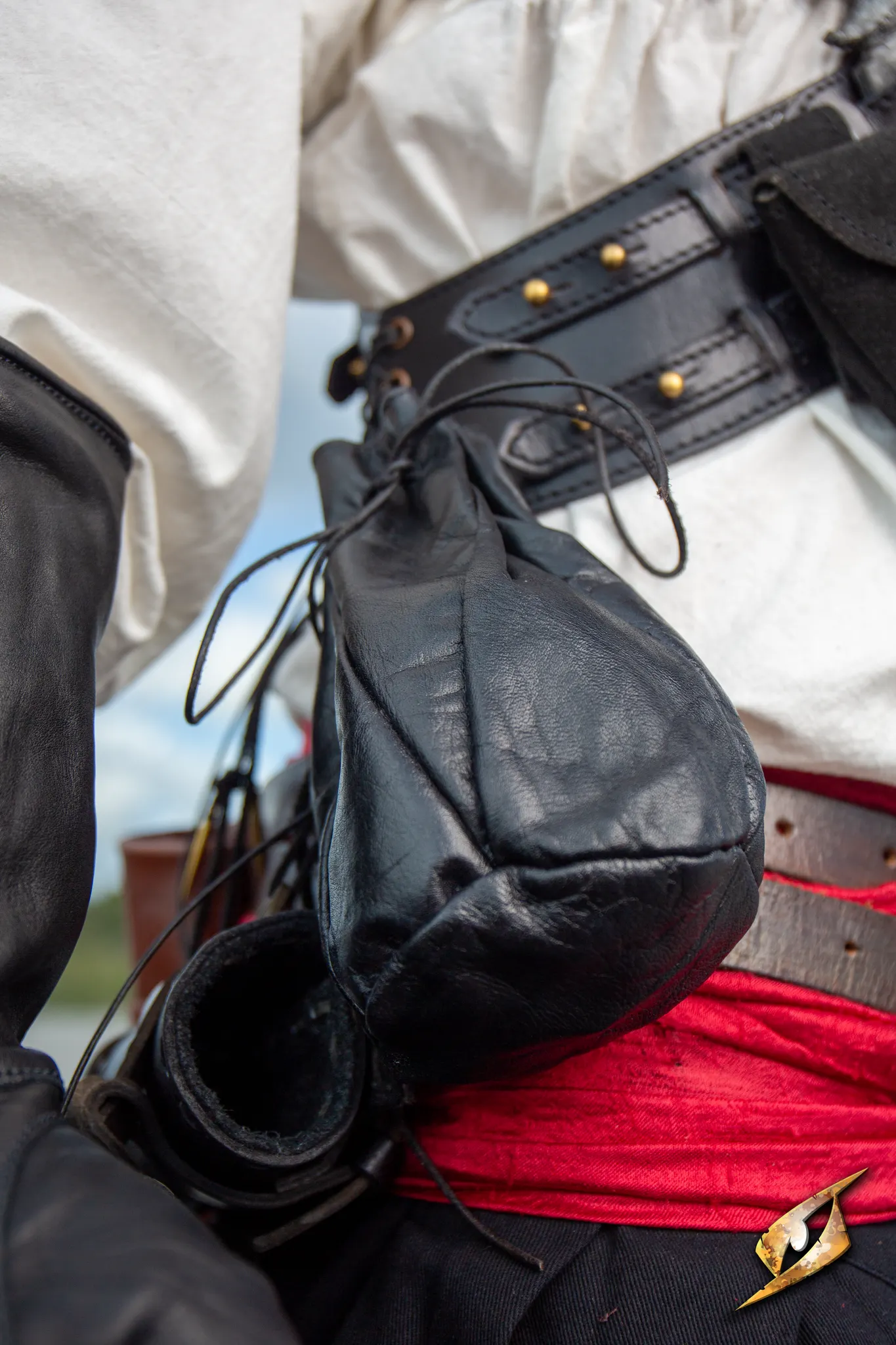 Bounty Hunter Pouch - Image 3
