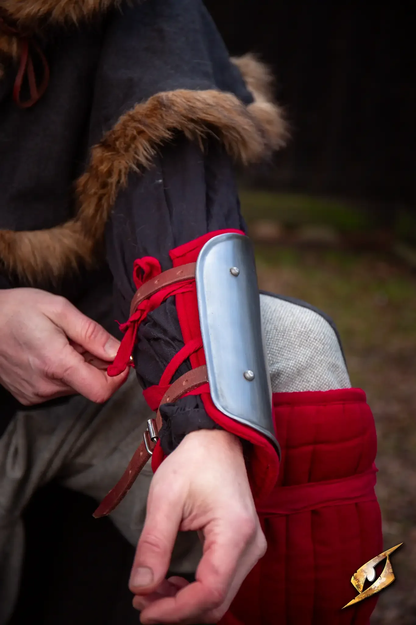 Padded Bracers & Greaves - Image 39